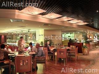 The Fairmont Dubai 6